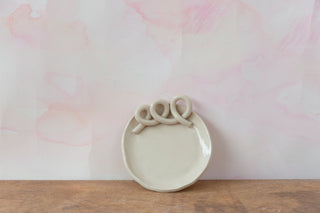 White dish