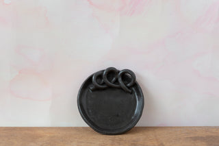 Black dish
