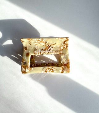 Cream Medium Claw Clip