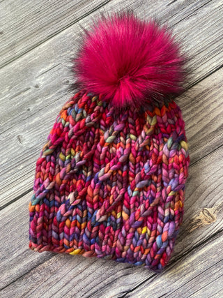 Aniversario Hum Cable Beanie - Fuschia Pink