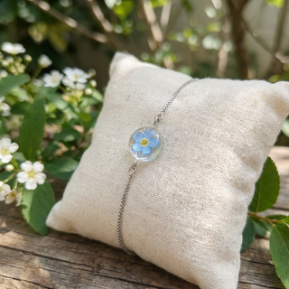 Bright Forget Me Not Adjustable Bracelet