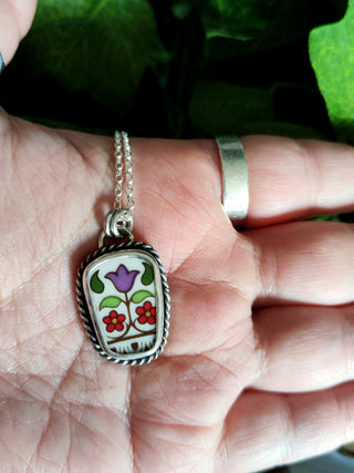 Broken Plates: Fireglow Necklace 04