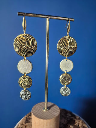 Button it - Gold & Silver tone hook 1