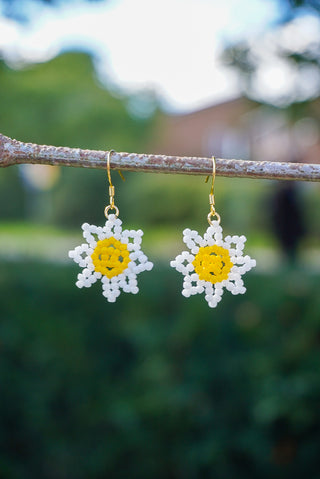 White Daisy Beaded Earrings