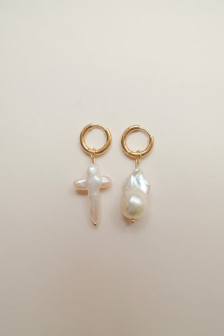 Nought & Cross Pearl Earrings
