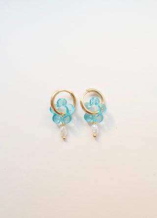 Roa Flower Pearl Hoops