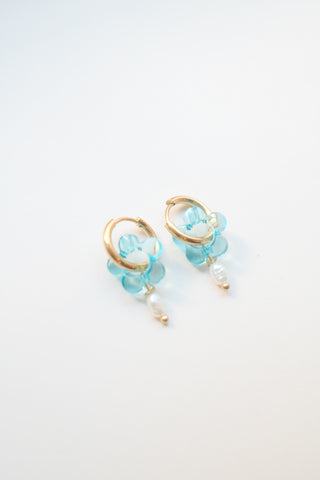 Roa Flower Pearl Hoops