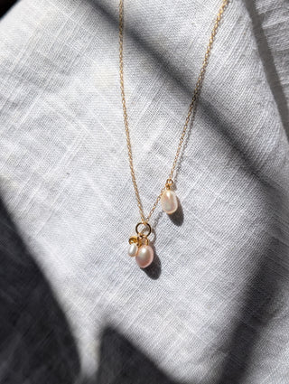 Flower Pearl Pendant Necklace