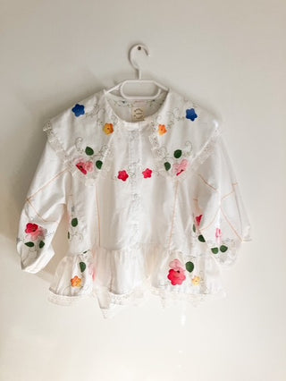 Frill Collar White Applique Blouse