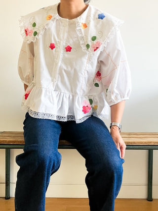 Frill Collar White Applique Blouse