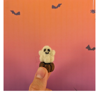 Halloweenie - needle felt ghost