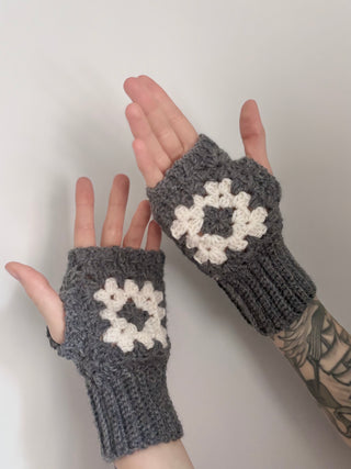 Merino Wool Gloves - Charcoal and White