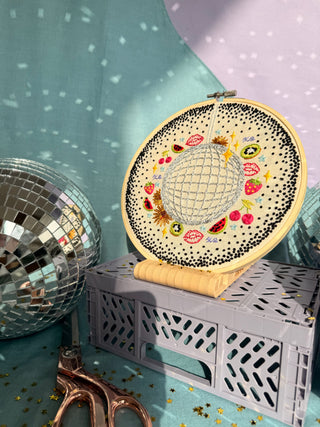 Disco Kiss Harry Embroidery Kit (The Concert Collection)