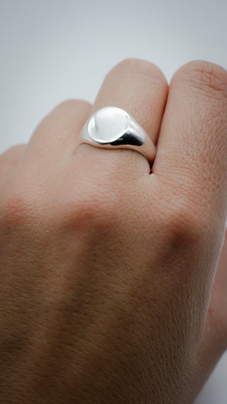 M.Signet Ring - Small