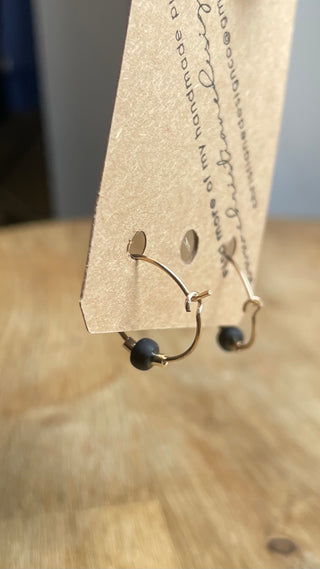 One bead gold hoops - coal matte black