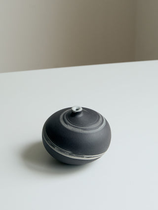 PEBBLE POT