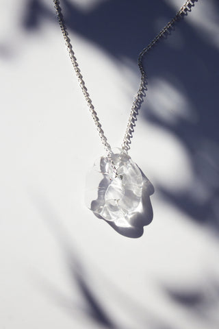 PRESSED PETAL PENDANT - CLEAR