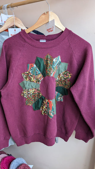 Burgundy Sweatshirt with Festive Wreath Patchwork Design, Medium