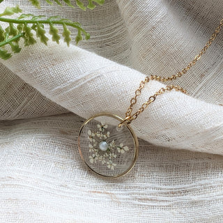 Queen Anne’s Lace Necklace with Pearl