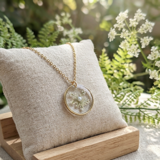 Queen Anne’s Lace Necklace with Pearl