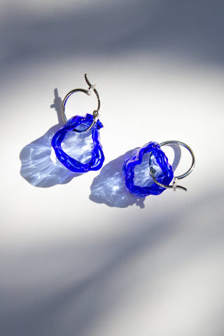 SHALLOWS HOOP EARRINGS - INTENSE BLUE