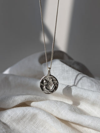 Sasta Two faced Smiley pendant necklace