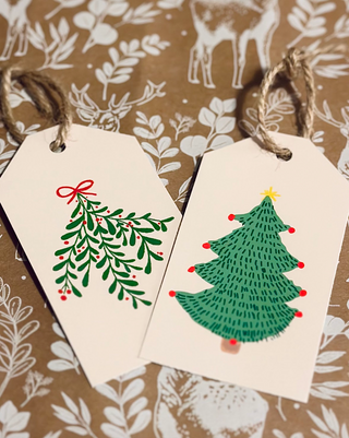 Christmas Tree and Mistletoe Assorted Pack of 8 Gift Tags