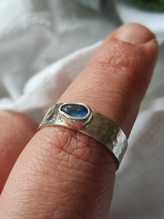 Sea Glass Ring - Hammered Band Size R