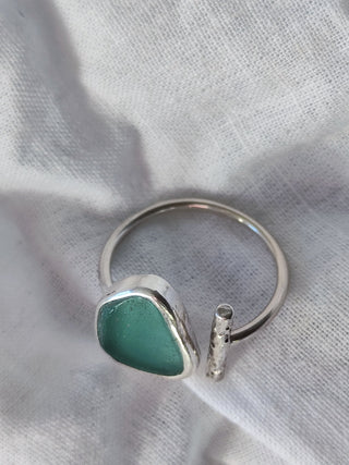 Sea Glass T-Ring Size Y-Z+1 Aqua