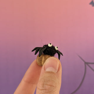 Halloweenie - needle felt spider