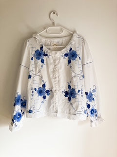 White Frill Collar Blouse with Blue Applique