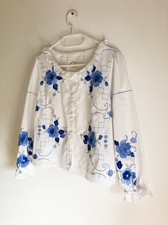 White Frill Collar Blouse with Blue Applique