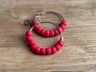 Medium matte red simple hoops