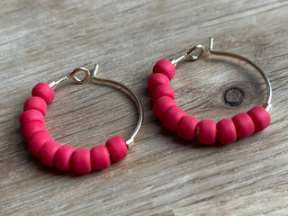 Medium matte red simple hoops
