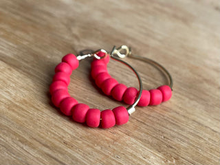 Medium matte red simple hoops
