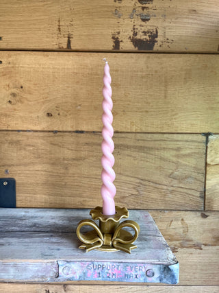 Single bow candlestick