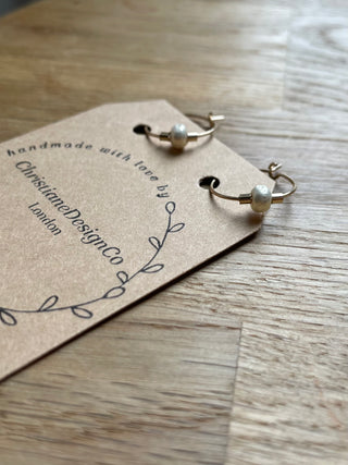 One bead gold hoops - white pearl