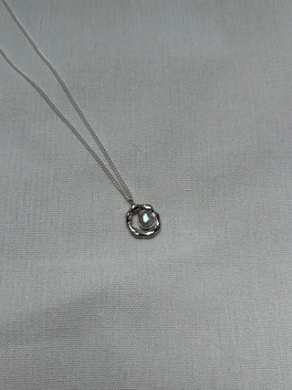 Pearl organic shape necklace