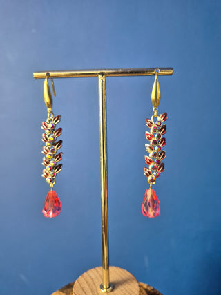 Red leaf and faceted pink