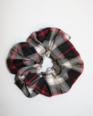 Scrunchie - Black and red tartan